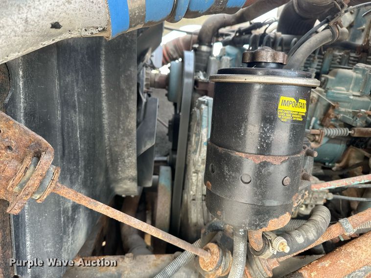 image for item DV0566 1995 International  2554 dump truck