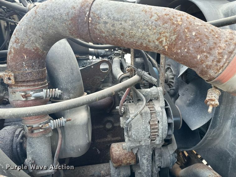 image for item DV0566 1995 International  2554 dump truck