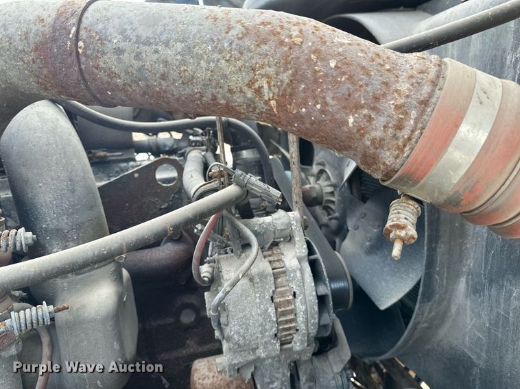 image for item DV0566 1995 International  2554 dump truck