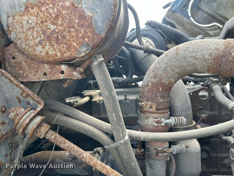 image for item DV0566 1995 International  2554 dump truck