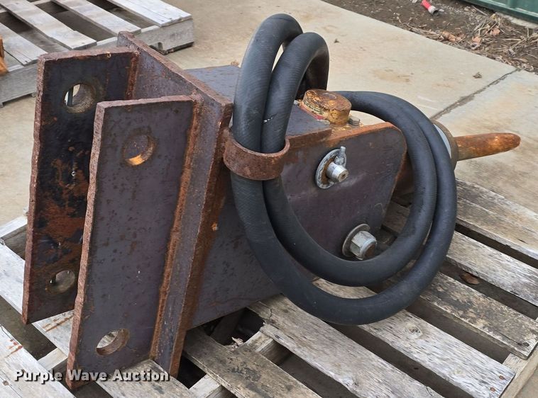 image for item DW3031 (2) excavator attachments