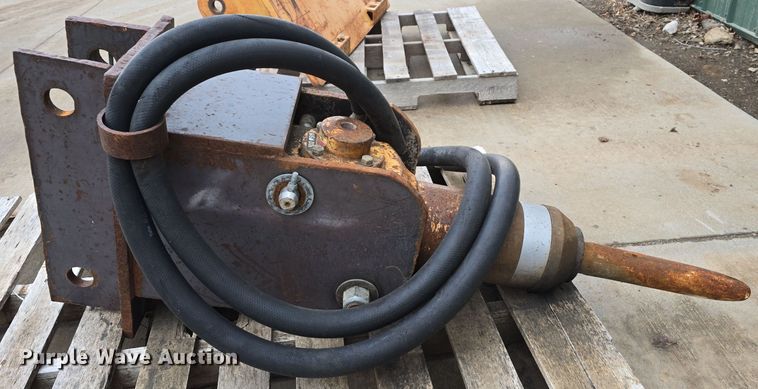 image for item DW3031 (2) excavator attachments