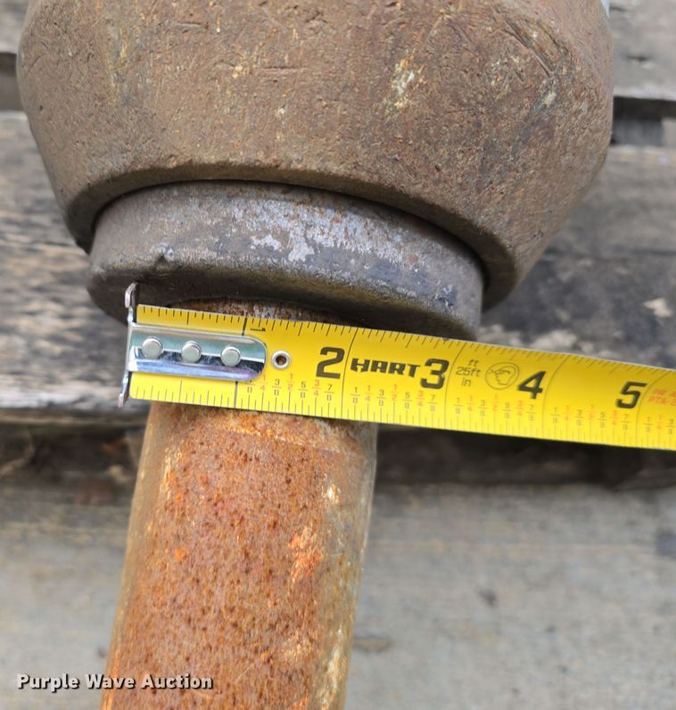 image for item DW3031 (2) excavator attachments