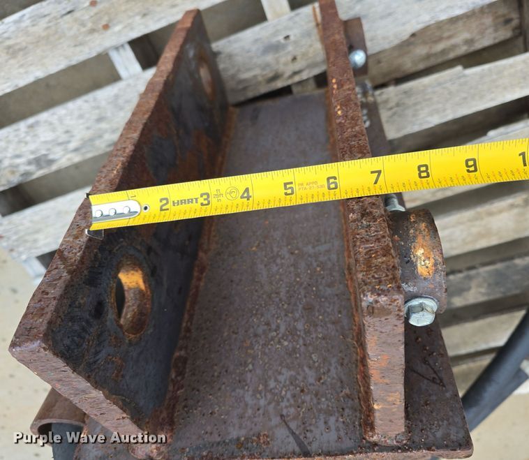 image for item DW3031 (2) excavator attachments