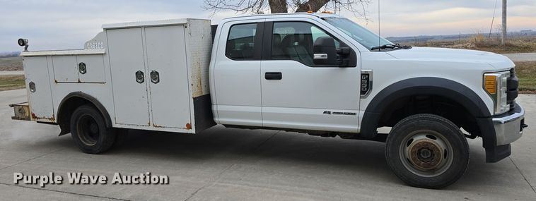 image for item DW3032 2017 Ford F550 Super Duty XL SuperCab utility / service truck