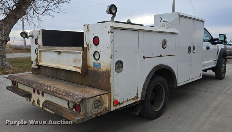 image for item DW3032 2017 Ford F550 Super Duty XL SuperCab utility / service truck