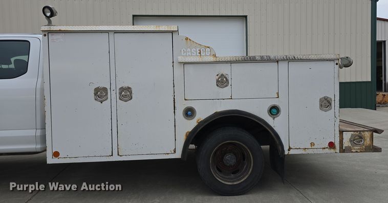 image for item DW3032 2017 Ford F550 Super Duty XL SuperCab utility / service truck