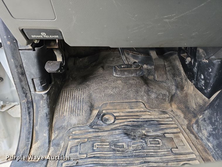 image for item DW3032 2017 Ford F550 Super Duty XL SuperCab utility / service truck