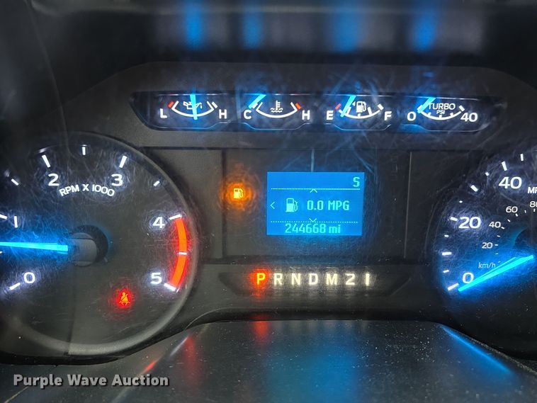 image for item DW3032 2017 Ford F550 Super Duty XL SuperCab utility / service truck