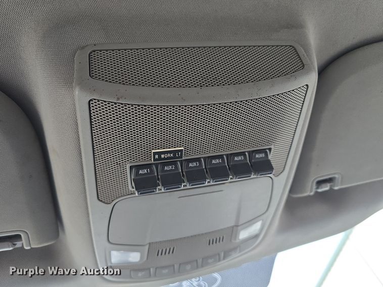 image for item DW3032 2017 Ford F550 Super Duty XL SuperCab utility / service truck