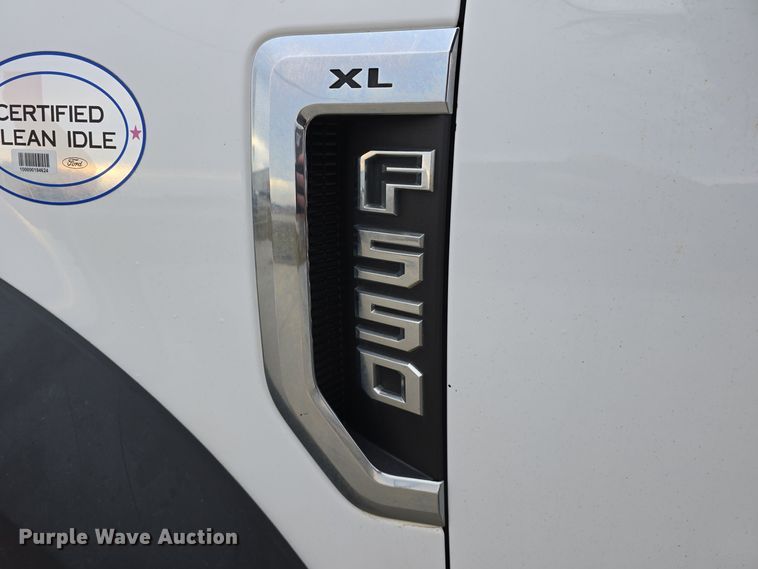 image for item DW3032 2017 Ford F550 Super Duty XL SuperCab utility / service truck