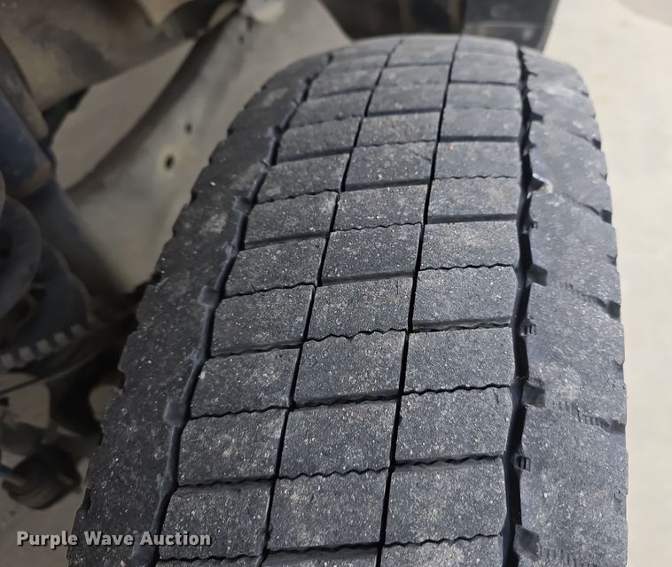 image for item DW3032 2017 Ford F550 Super Duty XL SuperCab utility / service truck