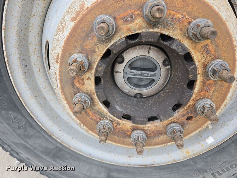 image for item DW3032 2017 Ford F550 Super Duty XL SuperCab utility / service truck