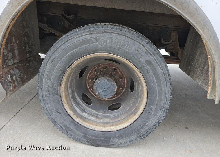 image for item DW3032 2017 Ford F550 Super Duty XL SuperCab utility / service truck