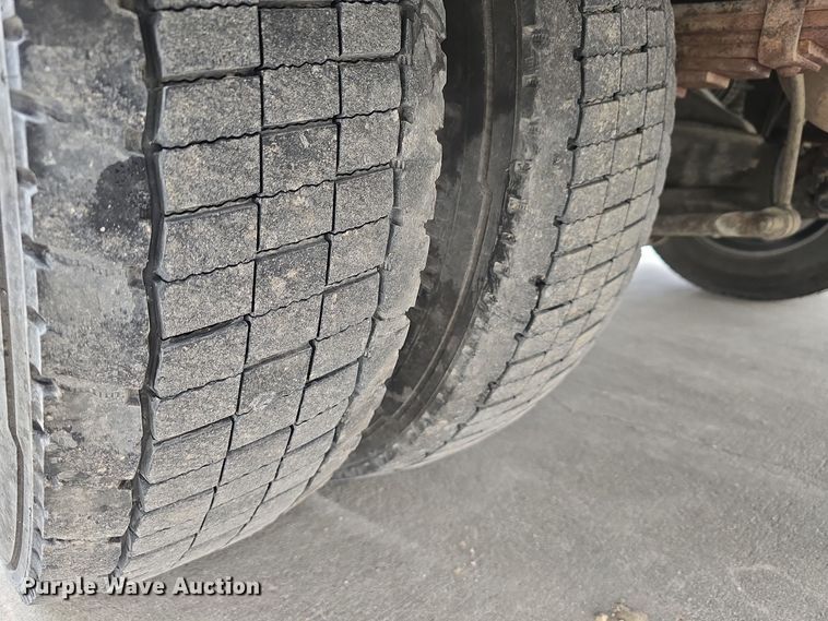 image for item DW3032 2017 Ford F550 Super Duty XL SuperCab utility / service truck