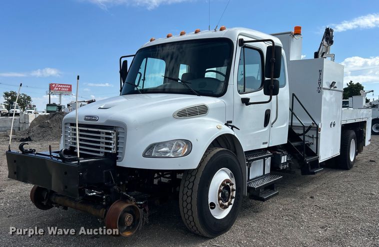 image for item EG1067 2007 Freightliner  Business Class M2 Crew Cab utility / service truck