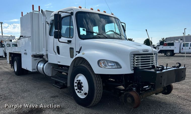 image for item EG1067 2007 Freightliner  Business Class M2 Crew Cab utility / service truck