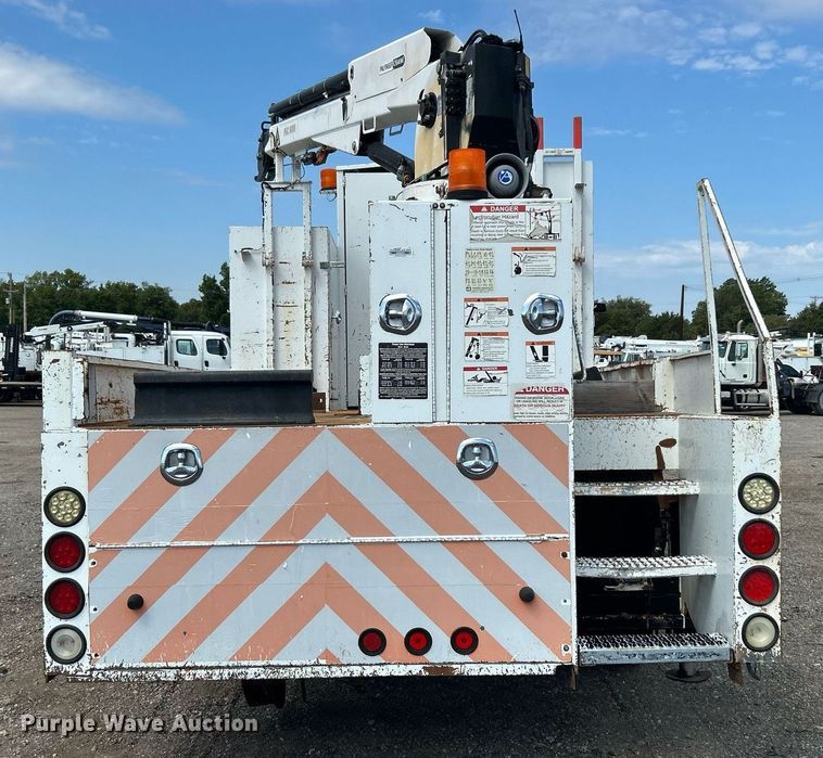 image for item EG1067 2007 Freightliner  Business Class M2 Crew Cab utility / service truck