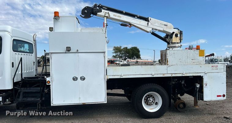 image for item EG1067 2007 Freightliner  Business Class M2 Crew Cab utility / service truck