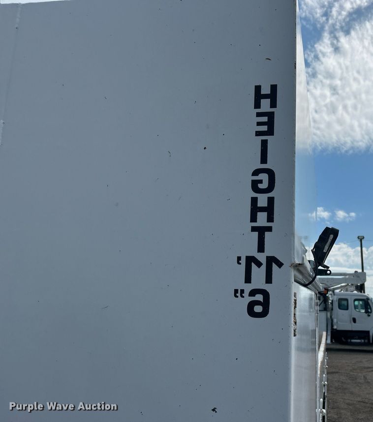 image for item EG1067 2007 Freightliner  Business Class M2 Crew Cab utility / service truck