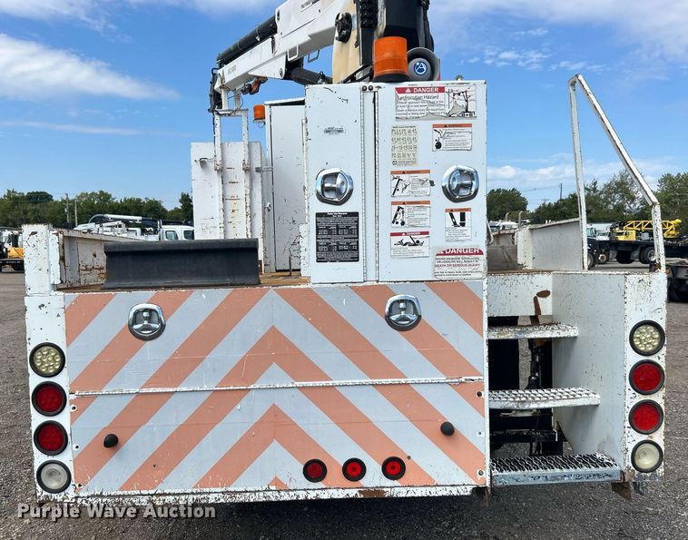 image for item EG1067 2007 Freightliner  Business Class M2 Crew Cab utility / service truck