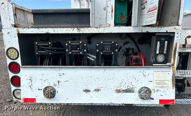 image for item EG1067 2007 Freightliner  Business Class M2 Crew Cab utility / service truck