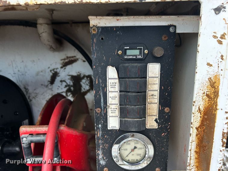 image for item EG1067 2007 Freightliner  Business Class M2 Crew Cab utility / service truck