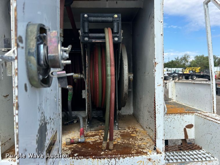 image for item EG1067 2007 Freightliner  Business Class M2 Crew Cab utility / service truck