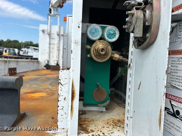 image for item EG1067 2007 Freightliner  Business Class M2 Crew Cab utility / service truck