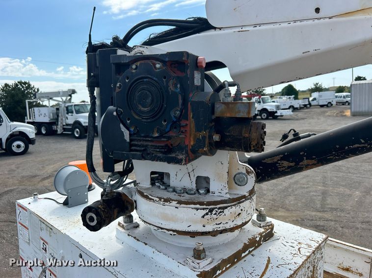 image for item EG1067 2007 Freightliner  Business Class M2 Crew Cab utility / service truck