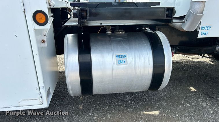 image for item EG1067 2007 Freightliner  Business Class M2 Crew Cab utility / service truck