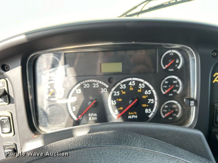 image for item EG1067 2007 Freightliner  Business Class M2 Crew Cab utility / service truck