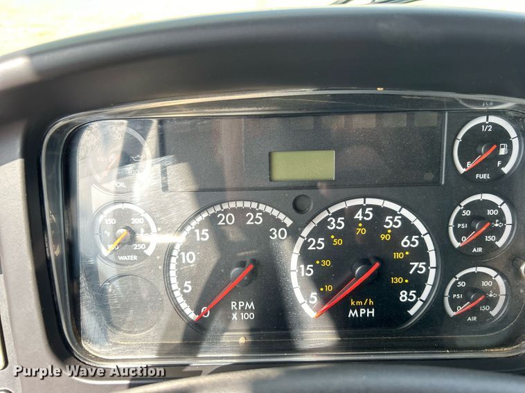 image for item EG1067 2007 Freightliner  Business Class M2 Crew Cab utility / service truck