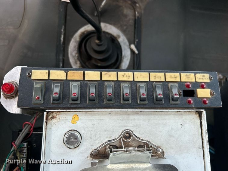 image for item EG1067 2007 Freightliner  Business Class M2 Crew Cab utility / service truck