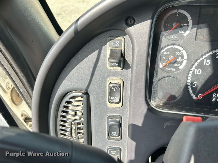 image for item EG1067 2007 Freightliner  Business Class M2 Crew Cab utility / service truck