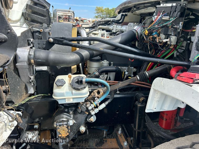 image for item EG1067 2007 Freightliner  Business Class M2 Crew Cab utility / service truck