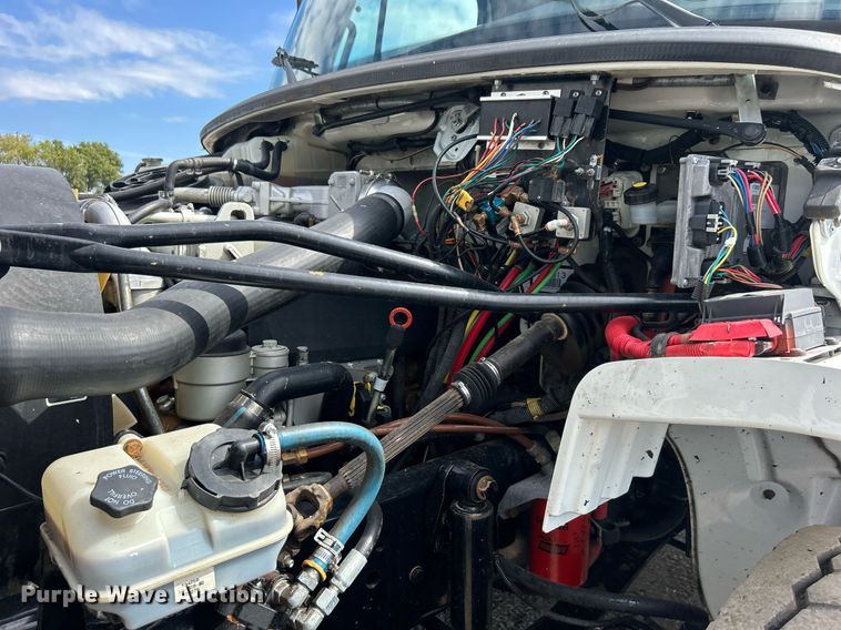 image for item EG1067 2007 Freightliner  Business Class M2 Crew Cab utility / service truck