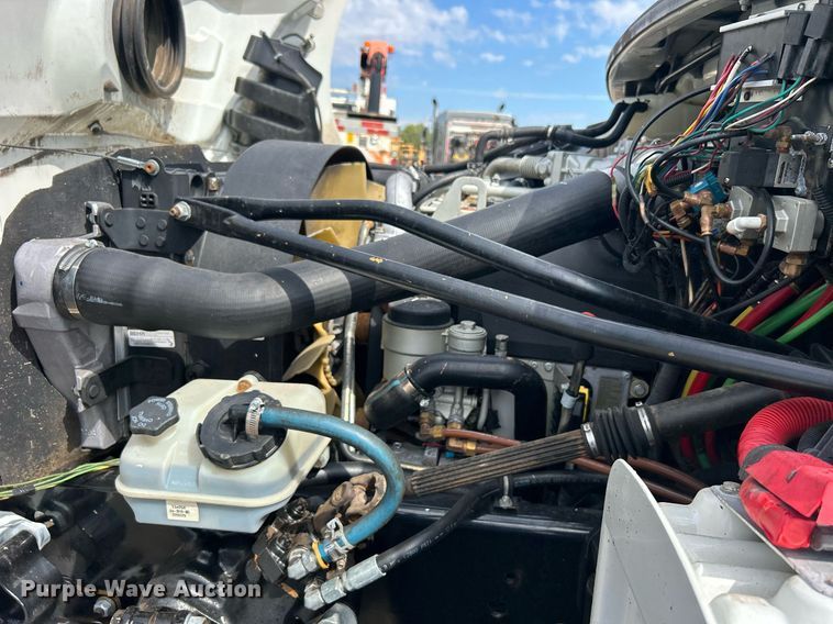 image for item EG1067 2007 Freightliner  Business Class M2 Crew Cab utility / service truck