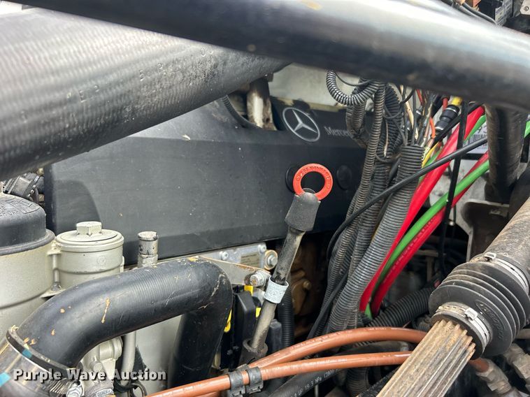 image for item EG1067 2007 Freightliner  Business Class M2 Crew Cab utility / service truck