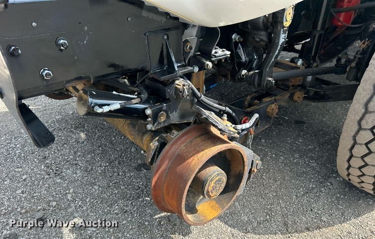 image for item EG1067 2007 Freightliner  Business Class M2 Crew Cab utility / service truck