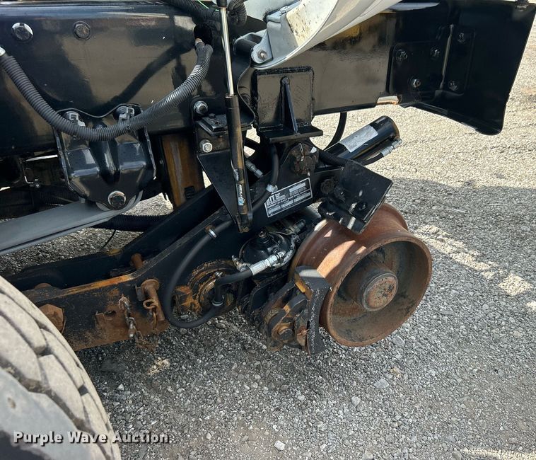 image for item EG1067 2007 Freightliner  Business Class M2 Crew Cab utility / service truck