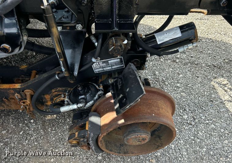 image for item EG1067 2007 Freightliner  Business Class M2 Crew Cab utility / service truck