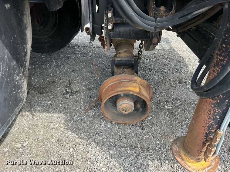 image for item EG1067 2007 Freightliner  Business Class M2 Crew Cab utility / service truck