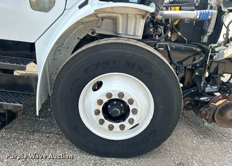 image for item EG1067 2007 Freightliner  Business Class M2 Crew Cab utility / service truck