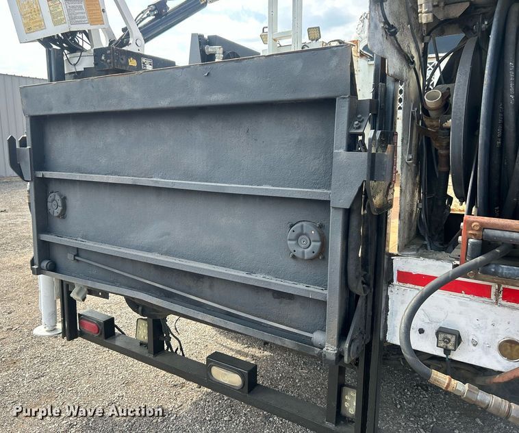 image for item EG1146 2012 Freightliner  Business Class M2 Crew Cab utility / service truck