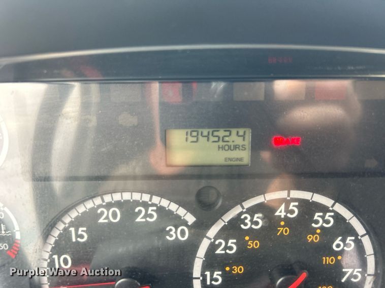 image for item EG1146 2012 Freightliner  Business Class M2 Crew Cab utility / service truck