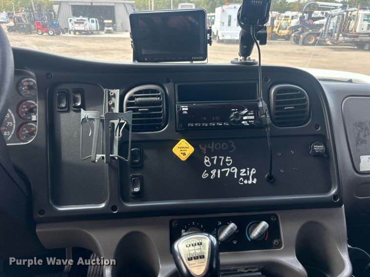 image for item EG1146 2012 Freightliner  Business Class M2 Crew Cab utility / service truck