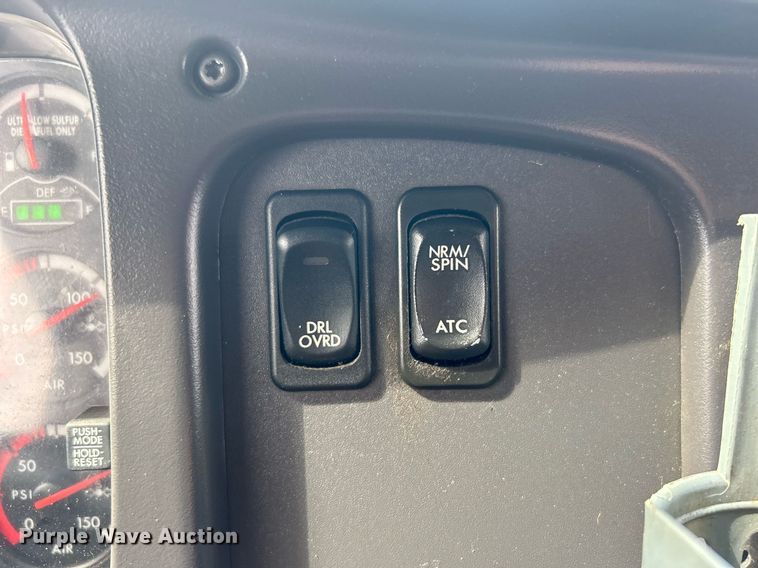 image for item EG1146 2012 Freightliner  Business Class M2 Crew Cab utility / service truck