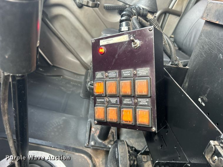 image for item EG1146 2012 Freightliner  Business Class M2 Crew Cab utility / service truck