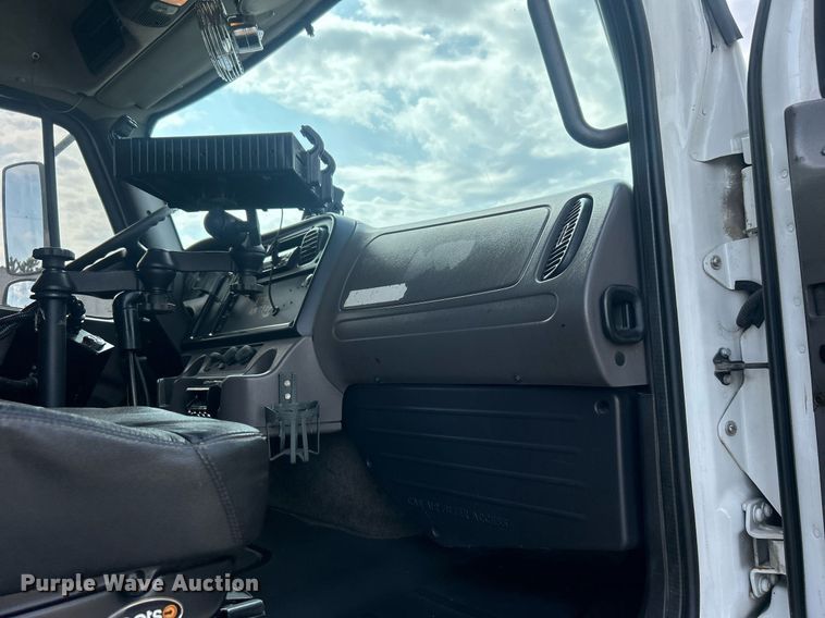 image for item EG1146 2012 Freightliner  Business Class M2 Crew Cab utility / service truck